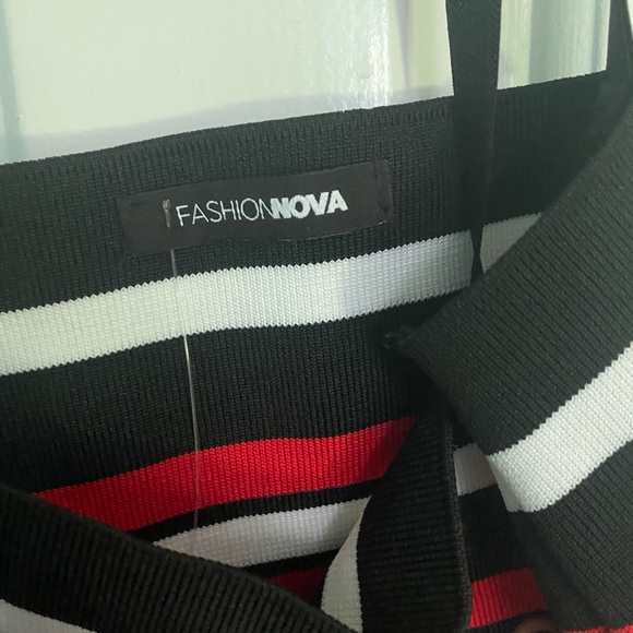 Fashion Nova bandage crop tube top - Picture 3 of 3